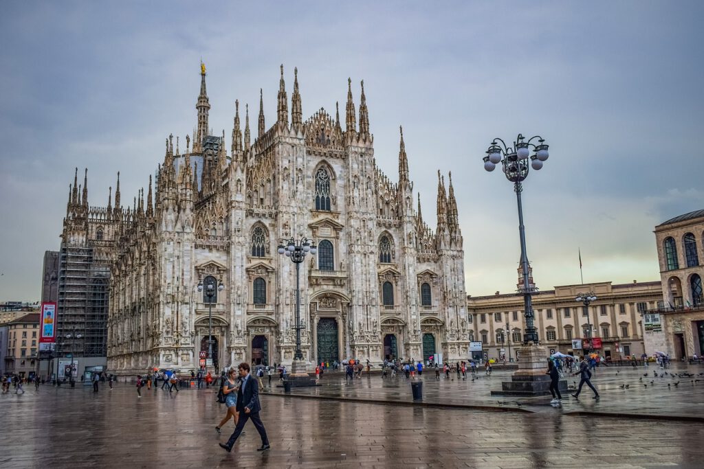 italy, milano, duomo square-3523635.jpg